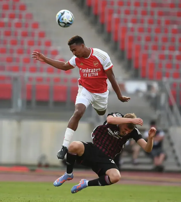 Framed Print : Arsenal's Reuell Walters in Action against FC Nurnberg in Pre-Season Friendly, Germany 2023