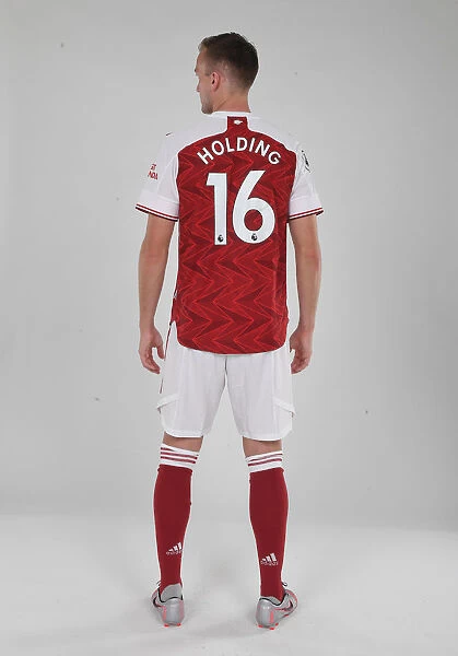 Arsenal's Rob Holding at 2020-21 Team Photocall
