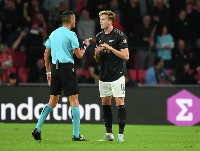 Framed Print : Arsenal's Rob Holding in Action against PSV Eindhoven in UEFA Europa League Group A Framed Print : Arsenal's Rob Holding in Action against PSV Eindhoven in UEFA Europa League Group A