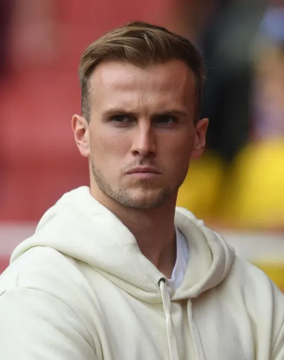 Framed Print : Arsenal's Rob Holding Braces for Arsenal v Burnley Clash in Premier League (2019-20)