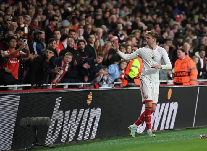 Framed Print : Arsenal's Rob Holding Celebrates after Winning against PSV Eindhoven in the Europa League Framed Print : Arsenal's Rob Holding Celebrates after Winning against PSV Eindhoven in the Europa League