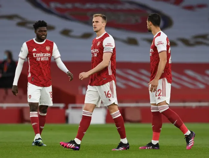 Framed Print : Arsenal's Rob Holding Gears Up for Arsenal v Everton Clash in Premier League