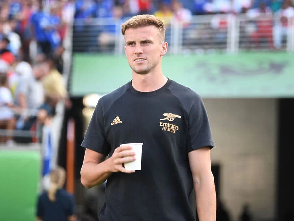Arsenal's Rob Holding Gears Up for Arsenal vs. Chelsea - Florida Cup 2022-23