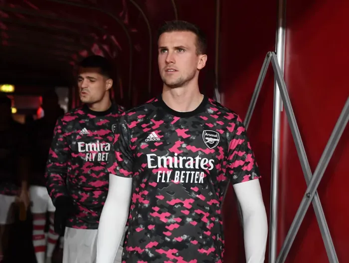Framed Print : Arsenal's Rob Holding Gears Up for Carabao Cup Quarterfinal Showdown Against Sunderland