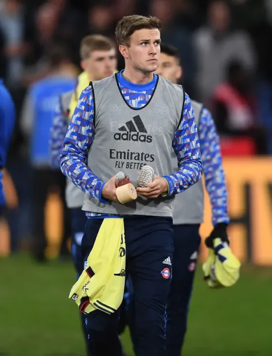 Framed Print : Arsenal's Rob Holding Gears Up for Crystal Palace Clash in Premier League Framed Print : Arsenal's Rob Holding Gears Up for Crystal Palace Clash in Premier League