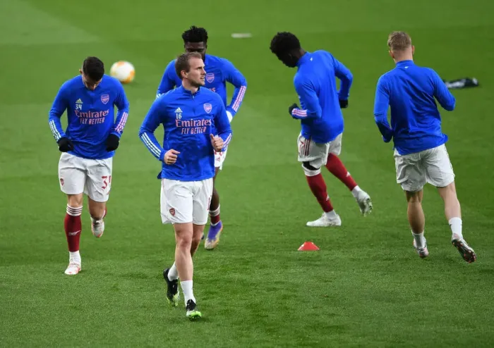 Framed Print : Arsenal's Rob Holding Gears Up for Empty Emirates Europa League Quarterfinal vs Slavia Praha