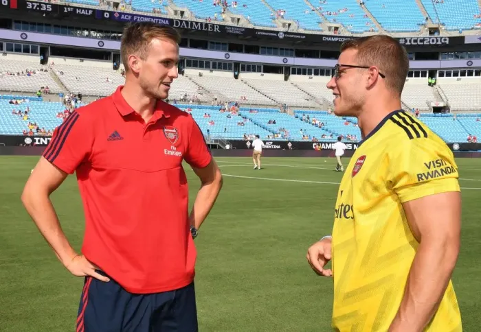 Framed Print : Arsenal's Rob Holding Meets NFL Star Christian McCaffrey at 2019 International Champions Cup in Charlotte