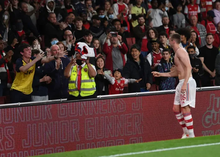 Framed Print : Arsenal's Rob Holding Shirts It Out: Arsenal v AFC Wimbledon, Carabao Cup 2021