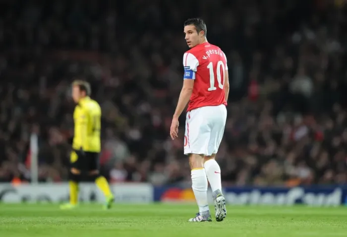 Framed Print : Arsenal's Robin van Persie Faces Borussia Dortmund in the 2011-12 UEFA Champions League Framed Print : Arsenal's Robin van Persie Faces Borussia Dortmund in the 2011-12 UEFA Champions League