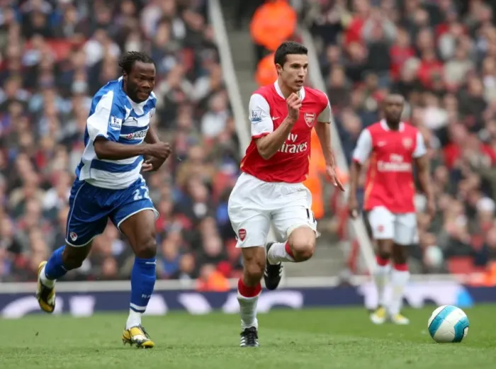 Framed Print : Arsenal's Robin van Persie Scores Twice in 2:0 Victory over Reading in the Barclays Premier League at Emirates Stadium (April 19, 2008)