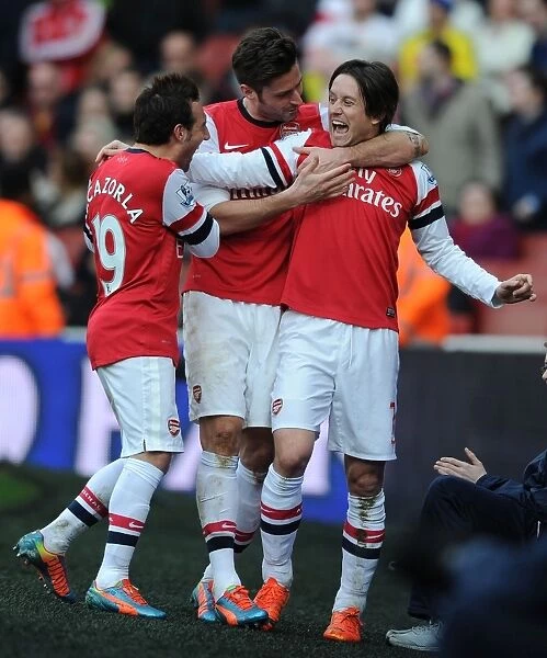 Arsenal's Rosicky, Cazorla, and Giroud: Celebrating a Triumphant Goal Against Sunderland (2013-14)
