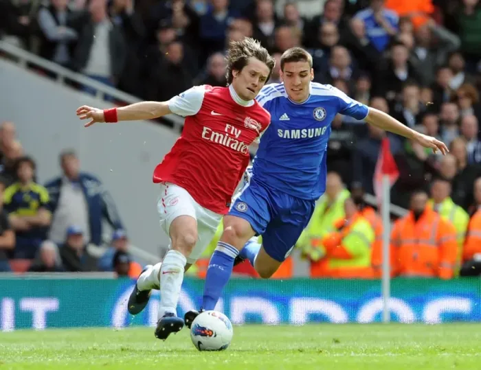 Framed Print : Arsenal's Rosicky Clashes with Chelsea's Romeu in Premier League Showdown Framed Print : Arsenal's Rosicky Clashes with Chelsea's Romeu in Premier League Showdown