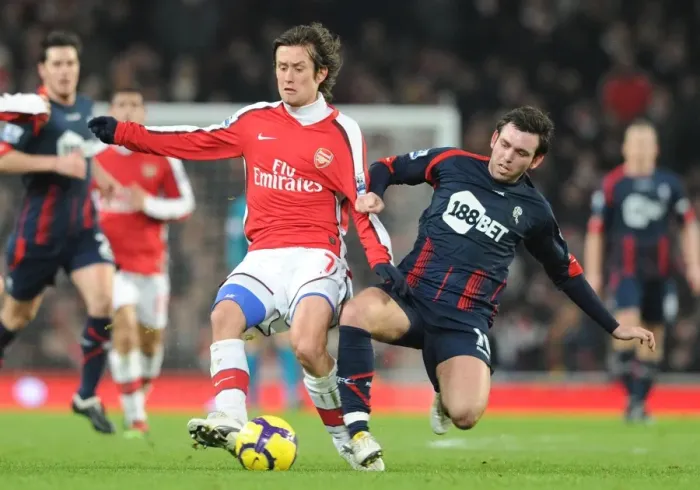 Framed Print : Arsenal's Rosicky Outshines Davies in Exciting 4-2 Victory over Bolton