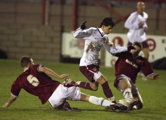 Framed Print : Arsenal's Rui Fonte and Nik Kudiersky Overpower Burnley in FA Youth Cup: 5-1 Victory Framed Print : Arsenal's Rui Fonte and Nik Kudiersky Overpower Burnley in FA Youth Cup: 5-1 Victory