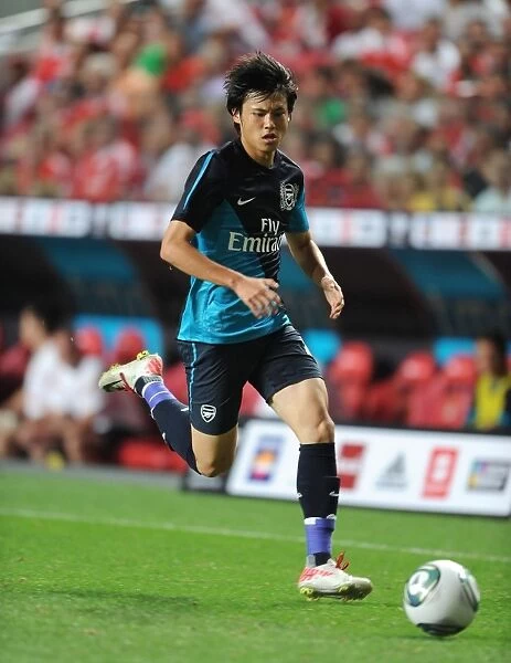 Arsenal's Ryo Miyaichi Shines in Benfica Pre-Season Friendly, 2011