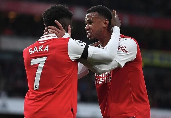 Arsenal's Saka and Gabriel in Action against Brentford, Premier League 2022-23