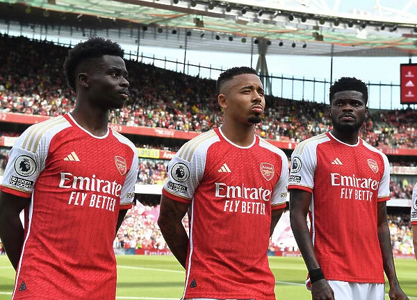 Arsenal's Saka, Jesus, and Partey Prepare for Wolverhampton Clash (2022-23)