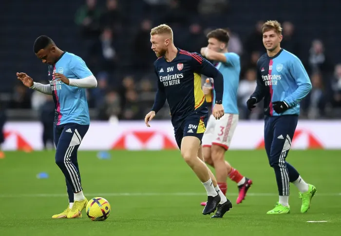 Framed Print : Arsenal's Sam Wilson Prepares for Tottenham Clash: Premier League Showdown in London