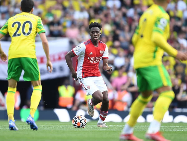 Arsenal's Sambi in Action: Arsenal vs Norwich City (2021-22), Emirates Stadium