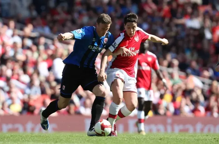 Framed Print : Arsenal's Samir Nasri and Middlesbrough's Robert Huth Lock Horns Before the Kickoff at Emirates Stadium, Arsenal's 2:0 Victory in Barclays Premier League, 26 / 4 / 09 Framed Print : Arsenal's Samir Nasri and Middlesbrough's Robert Huth Lock Horns Before the Kickoff at Emirates Stadium, Arsenal's 2:0 Victory in Barclays Premier League, 26 / 4 / 09
