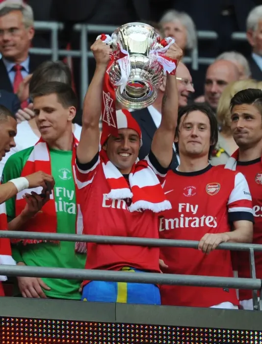 Framed Print : Arsenal's Santi Cazorla Lifts FA Cup after Arsenal v Hull City Victory