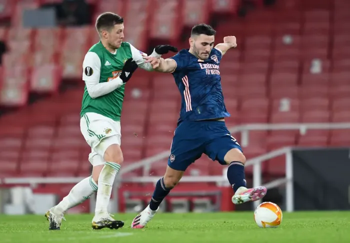 Framed Print : Arsenal's Sead Kolasinac in Europa League Action against Rapid Wien