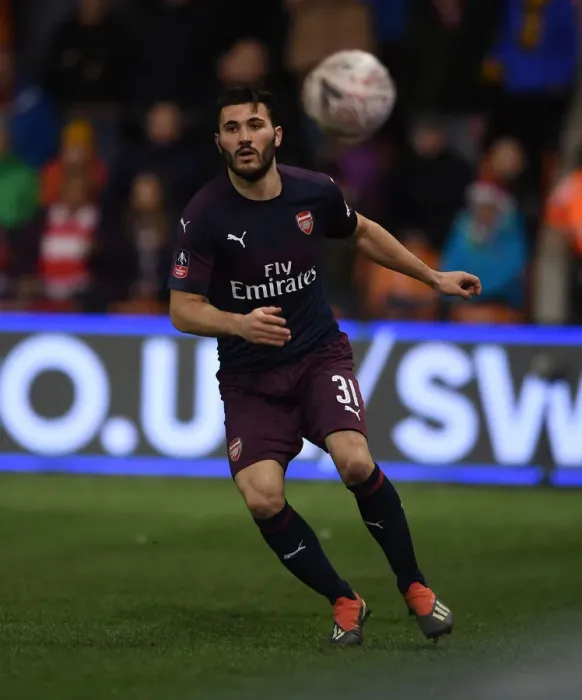 Framed Print : Arsenal's Sead Kolasinac in FA Cup Action against Blackpool Framed Print : Arsenal's Sead Kolasinac in FA Cup Action against Blackpool