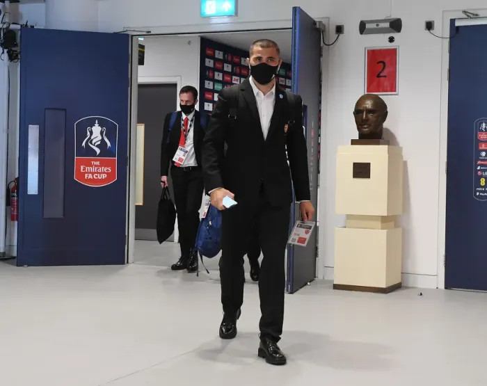 Framed Print : Arsenal's Sead Kolasinac at Empty FA Cup Final: Arsenal vs Chelsea (2020)