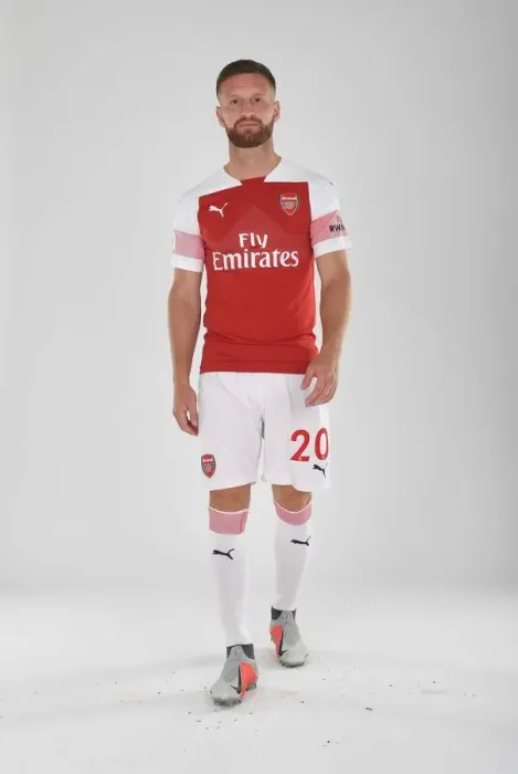 Framed Print : Arsenal's Shkodran Mustafi at 2018 / 19 First Team Photo Call Framed Print : Arsenal's Shkodran Mustafi at 2018 / 19 First Team Photo Call