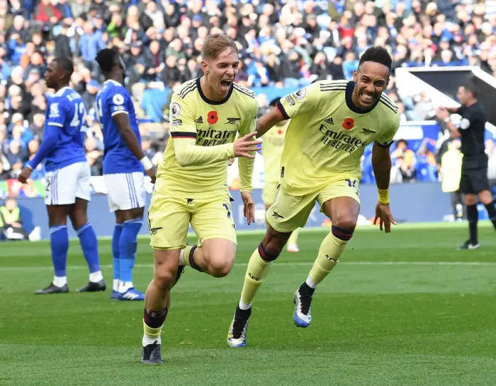 Framed Print : Arsenal's Smith Rowe and Aubameyang: Celebrating Their Goals in Leicester City Victory (2021-22)