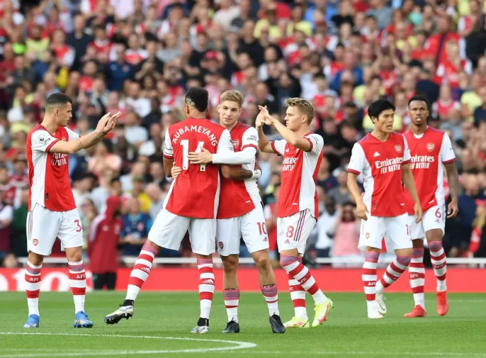 Framed Print : Arsenal's Smith Rowe and Aubameyang Prepare for Battle against Tottenham in Premier League Showdown