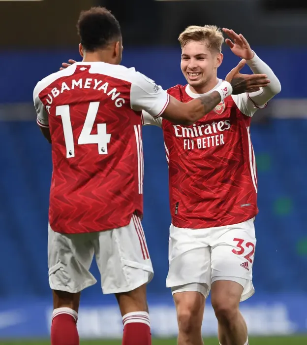 Framed Print : Arsenal's Smith Rowe and Aubameyang: Unity and Triumph at Stamford Bridge, 2021 Premier League Goal