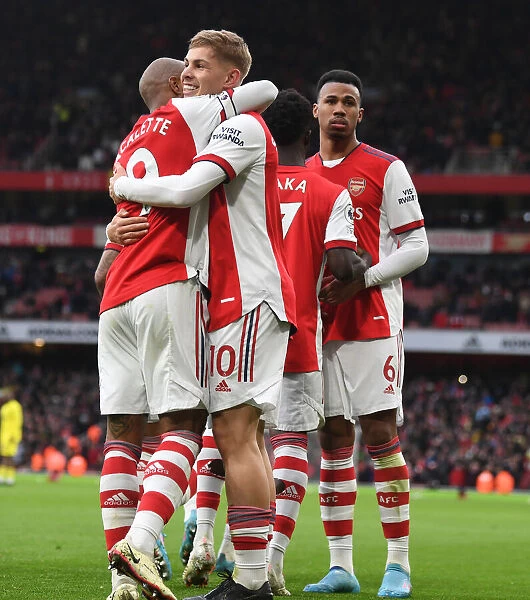 Arsenal's Smith Rowe and Lacazette Celebrate First Goal Against Brentford in 2021-22 Premier League