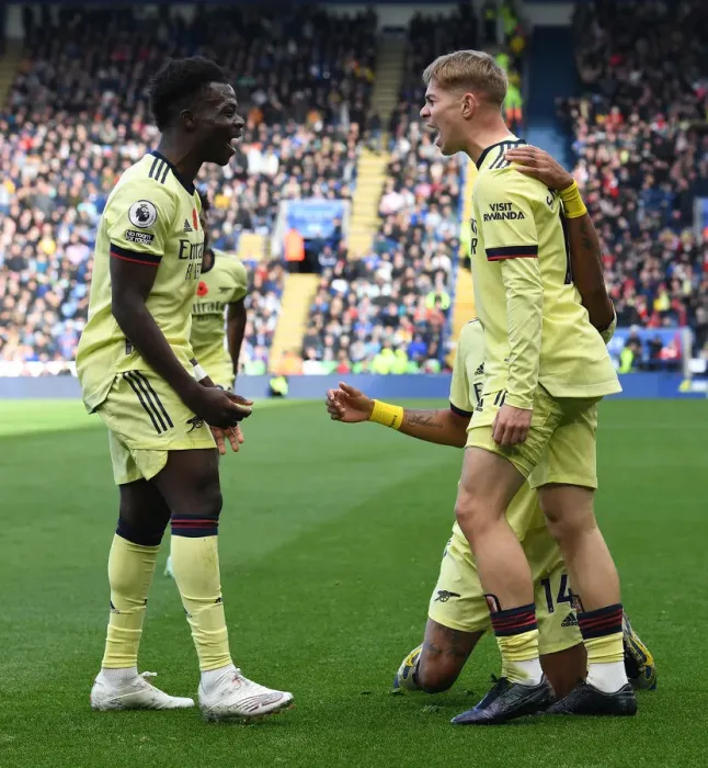 Framed Print : Arsenal's Smith Rowe and Saka Celebrate 2-Goal Lead Over Leicester City in Premier League Framed Print : Arsenal's Smith Rowe and Saka Celebrate 2-Goal Lead Over Leicester City in Premier League