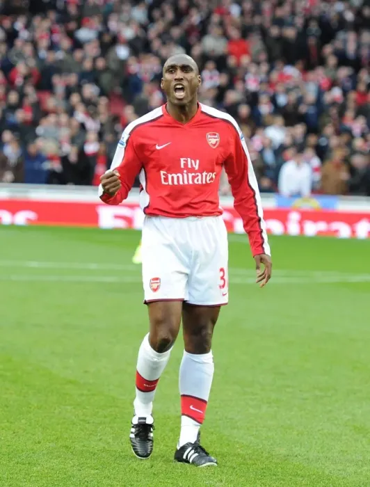Framed Print : Arsenal's Sol Campbell Leads 2-0 Victory Over West Ham United in the Premier League at Emirates Stadium