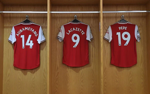 Arsenal's Star Forwards: Aubameyang, Lacazette, and Pepe Prepare for Arsenal v Tottenham Showdown (2019-20)
