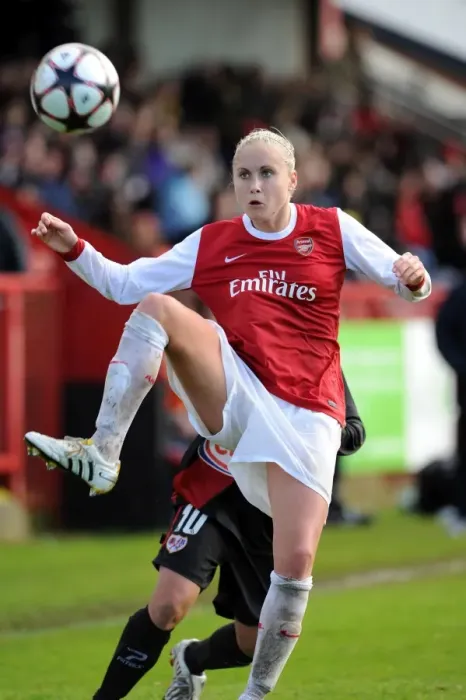 Framed Print : Arsenal's Steph Houghton Scores in Champions League Victory over Rayo Vallecano (4-1)