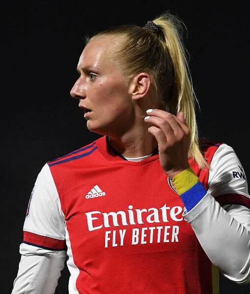 Arsenal's Stina Blackstenius in Action: FA WSL Showdown Against Reading Women