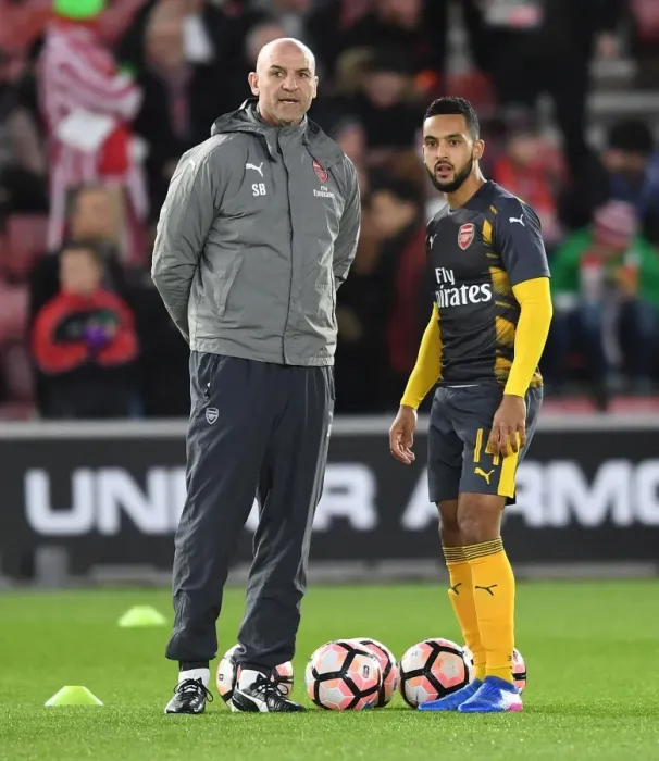 Framed Print : Arsenal's Theo Walcott and Steve Bould Before Southampton FA Cup Clash Framed Print : Arsenal's Theo Walcott and Steve Bould Before Southampton FA Cup Clash