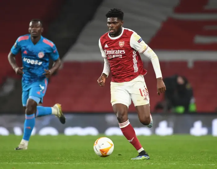 Framed Print : Arsenal's Thomas Partey in Europa League Action: Arsenal v Olympiacos (Behind Closed Doors)