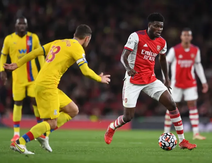 Framed Print : Arsenal's Thomas Partey Faces Off Against Crystal Palace's James McArthur in Premier League Clash Framed Print : Arsenal's Thomas Partey Faces Off Against Crystal Palace's James McArthur in Premier League Clash