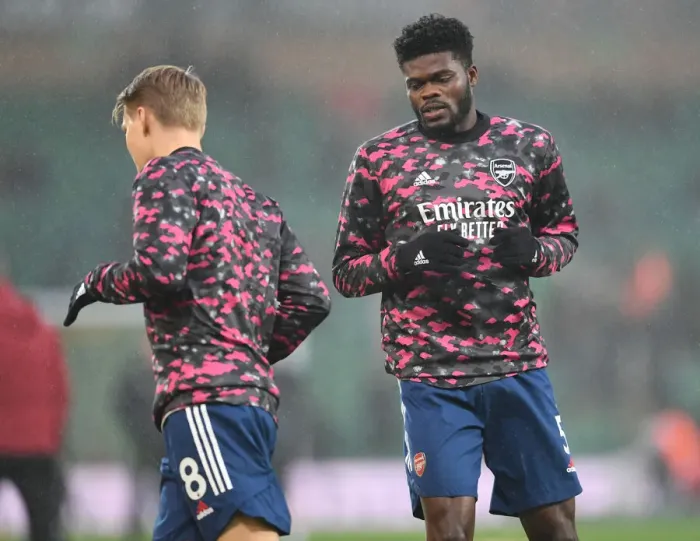 Framed Print : Arsenal's Thomas Partey Prepares for Norwich Clash in Premier League Framed Print : Arsenal's Thomas Partey Prepares for Norwich Clash in Premier League