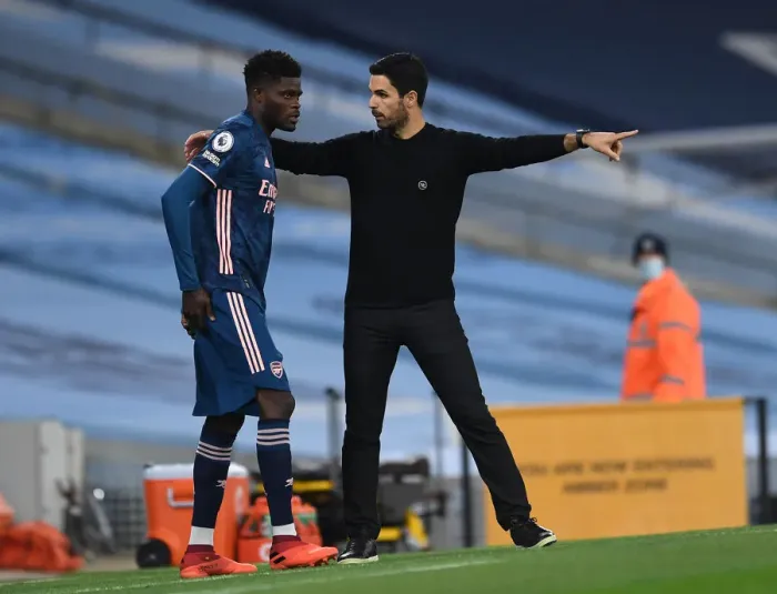 Framed Print : Arsenal's Thomas Partey Receives Tactical Guidance from Mikel Arteta during Manchester City Showdown (Premier League 2020-21)