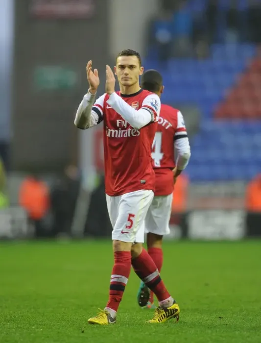 Framed Print : Arsenal's Thomas Vermaelen Applauding Fans after Wigan Victory (2012-13)