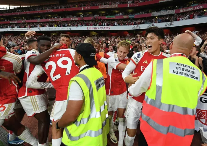 Framed Print : Arsenal's Thrilling Comeback: Martinelli's Goal Against Manchester City (2023-24) Framed Print : Arsenal's Thrilling Comeback: Martinelli's Goal Against Manchester City (2023-24)