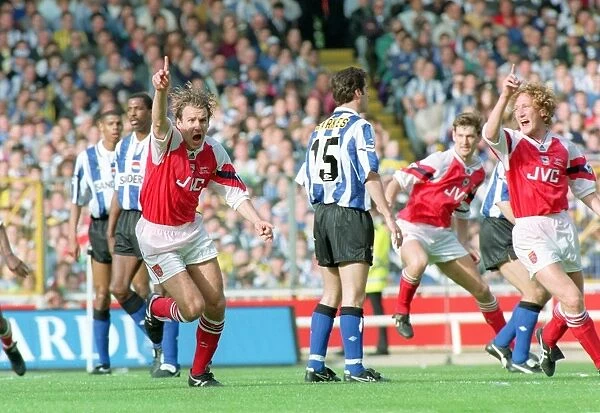 Arsenal's Thrilling League Cup Victory at Wembley: Arsenal vs Sheffield Wednesday, 1993