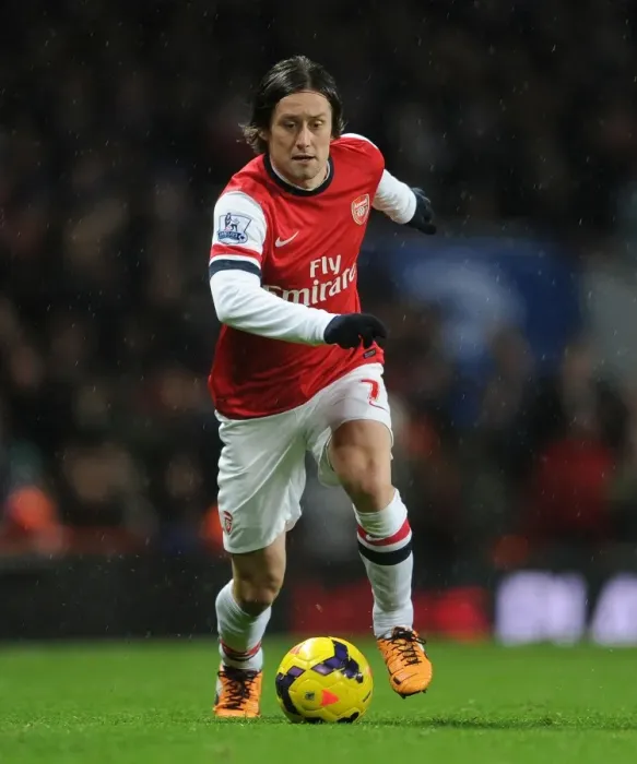 Framed Print : Arsenal's Tomas Rosicky in Action against Cardiff City (2013-14) Framed Print : Arsenal's Tomas Rosicky in Action against Cardiff City (2013-14)
