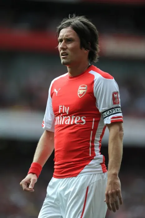 Framed Print : Arsenal's Tomas Rosicky Stars in 5-1 Emirates Cup Win over Benfica Framed Print : Arsenal's Tomas Rosicky Stars in 5-1 Emirates Cup Win over Benfica