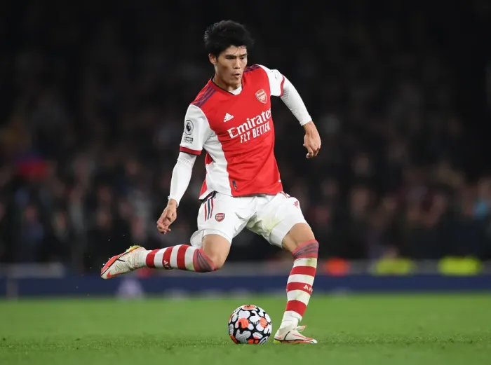 Framed Print : Arsenal's Tomiyasu in Action against Aston Villa in the Premier League Framed Print : Arsenal's Tomiyasu in Action against Aston Villa in the Premier League