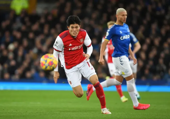 Framed Print : Arsenal's Tomiyasu in Action: Everton vs Arsenal, Premier League 2020-21